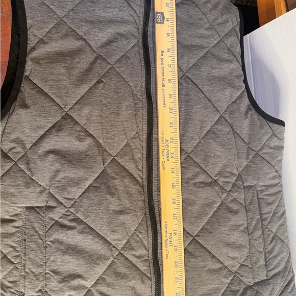 Banana Republic Unisex Large Gray Quilted/Water Resist Vest  Excellent Condition - Picture 6 of 13